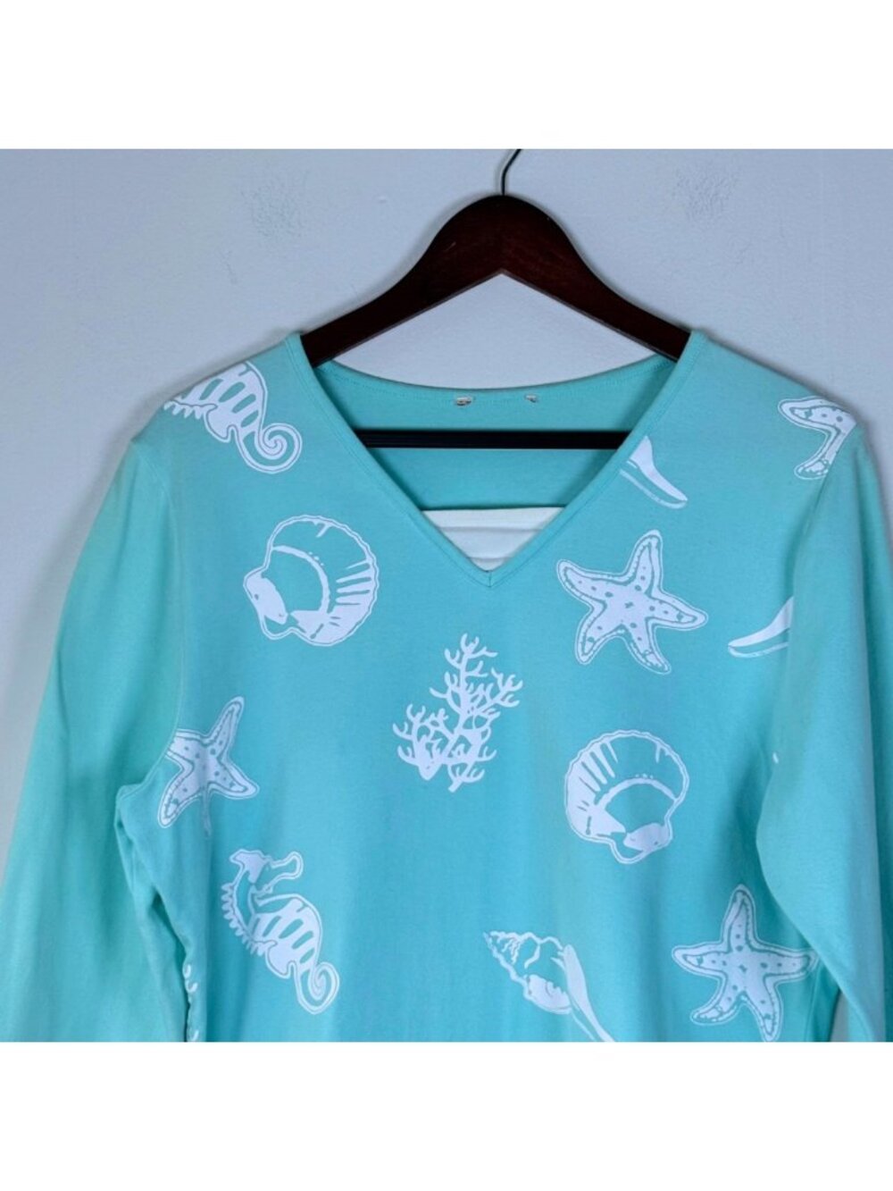 Light Blue 3/4 Sleeve Vneck Shirt Large Seashell Print Nautical Coastal Grandma - Picture 4 of 5